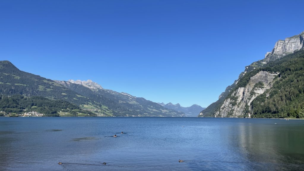 Ruhebild der Seeblick Walensee ichlasselos.at Entspannungstraining